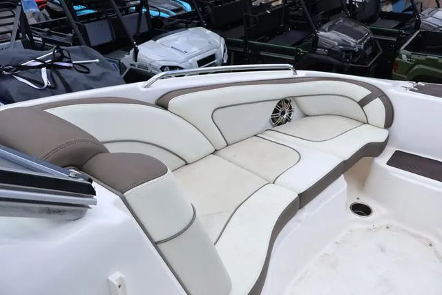 Slide: The Image of Yamaha 242 LTD S - Yacht Blue - Galv 2014 - 8