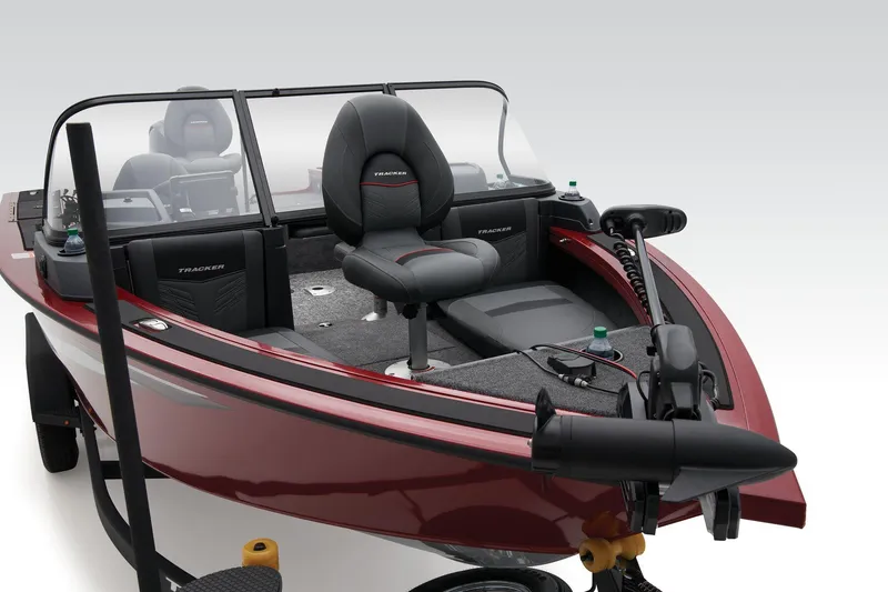 Slide: The Image of Tracker Targa V-18 Combo 2025 - 25