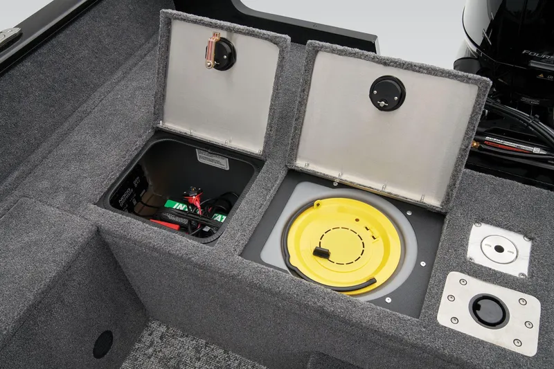 Slide: The Image of Tracker Pro Guide V-175 WT 2025 - 60