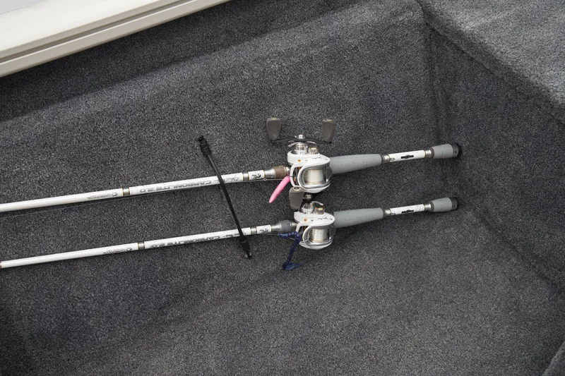 Slide: The Image of Tracker Pro Team 190 2025 - 38