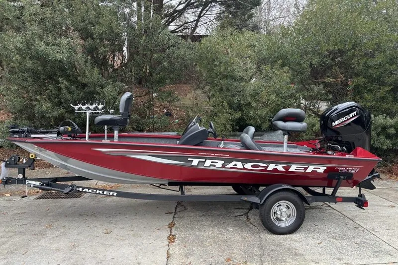 Slide: The Image of Tracker Pro Team 175 Crappie Edition 2025 - 74