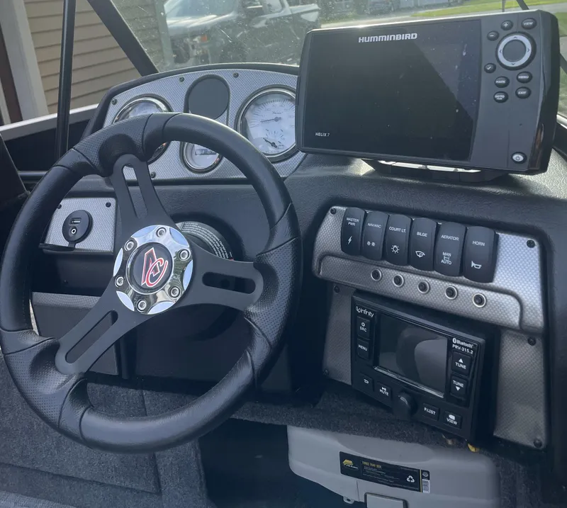 Slide: The Image of Alumacraft Competitor 165 SC 2022 - 4