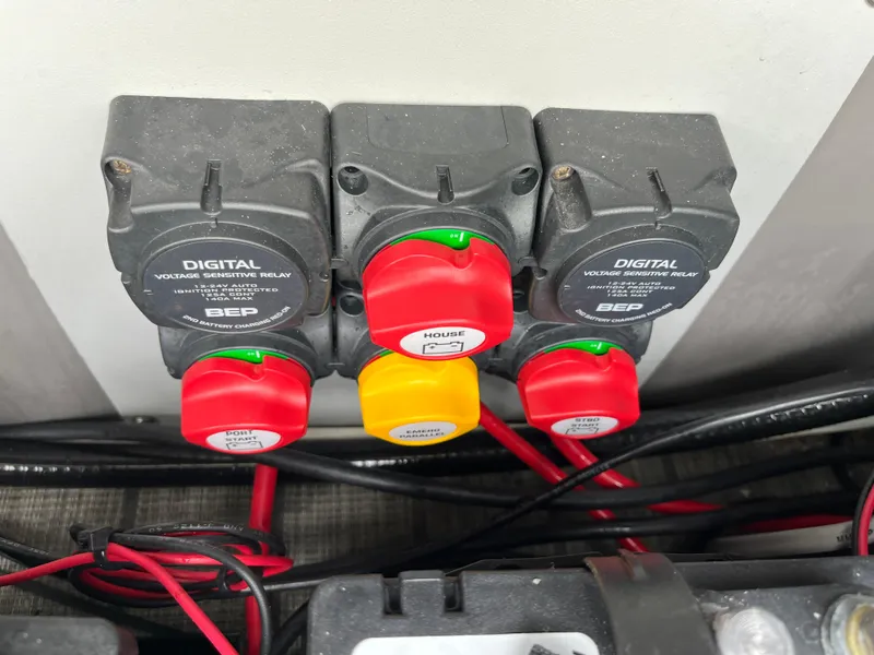 Slide: The Image of Digital voltage sensitive relays in a 2021 Tahoe Grand Tahoe ELW boat. - 16