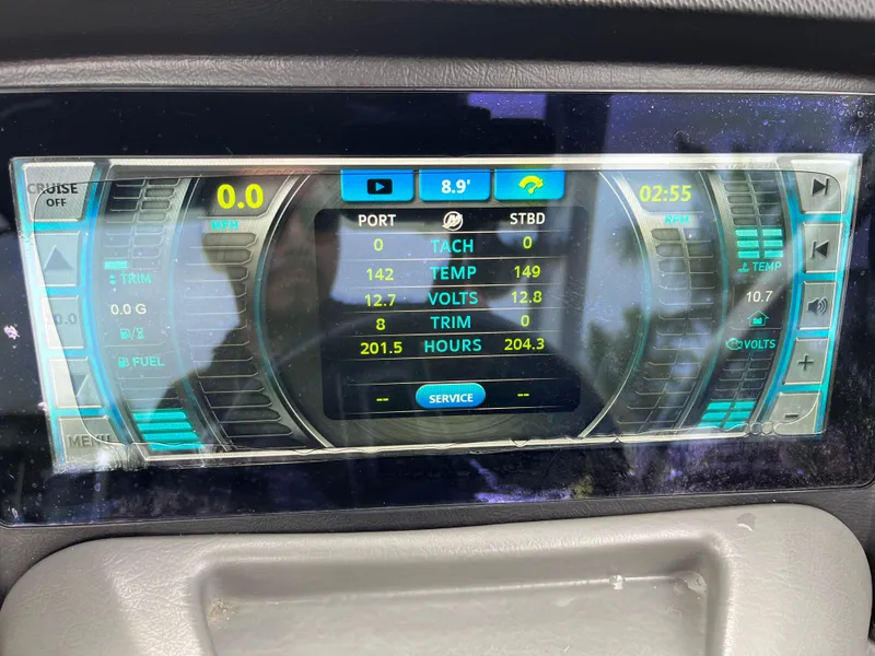 Slide: The Image of Dashboard display of 2021 Tahoe Grand Tahoe ELW showing engine metrics and settings. - 40