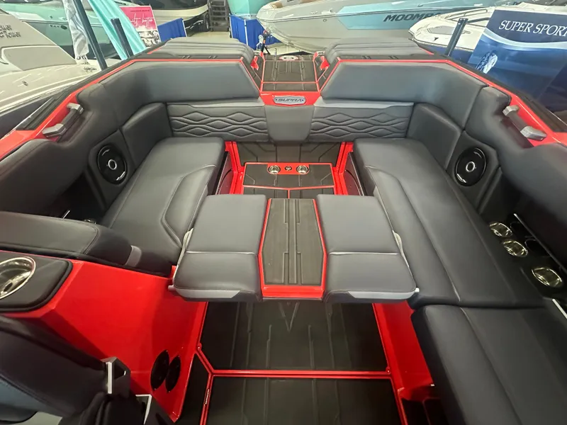 Slide: The Image of 2025 Supra SA 450 boat interior with luxurious seating and modern design. - 10