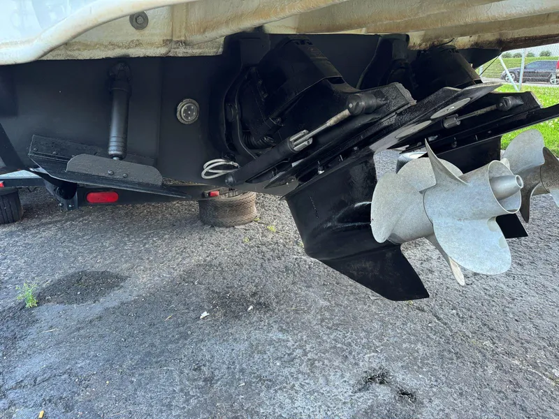 Slide: The Image of Close-up of 2006 Sea Ray 280 Sundancer boat propeller and stern drive. - 37