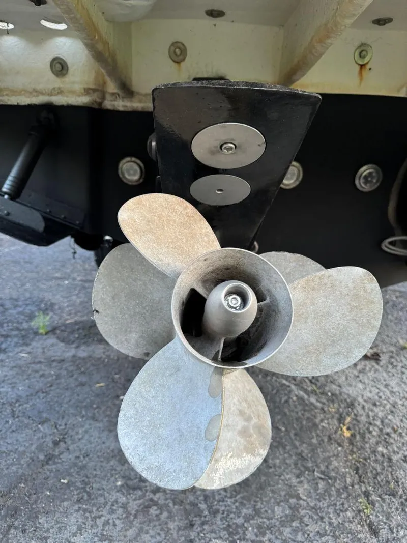 Slide: The Image of Close-up of a 2006 Sea Ray 280 Sundancer boat propeller. - 38