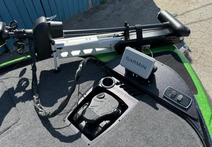 Slide: The Image of Nitro Z18 Pro 2025 boat deck with Garmin device and trolling motor. - 8