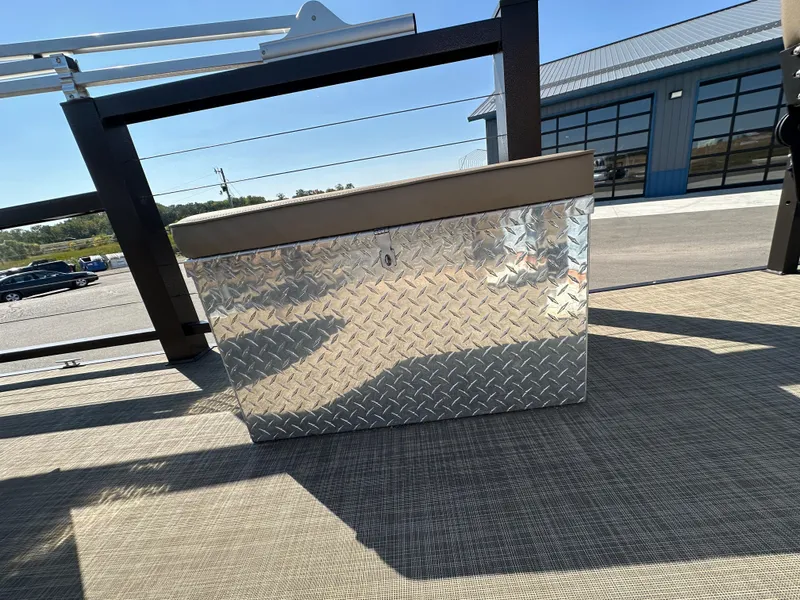 Slide: The Image of Diamond-patterned storage box on a Lake Lounger 13FISH4E, 2021 model, outdoor setting. - 7