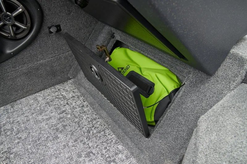 Slide: The Image of Tracker Targa V-19 Combo 2025 - 56