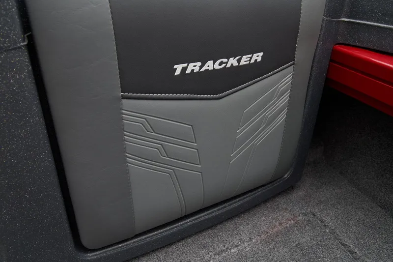 Slide: The Image of Tracker Targa V-19 Combo 2025 - 61