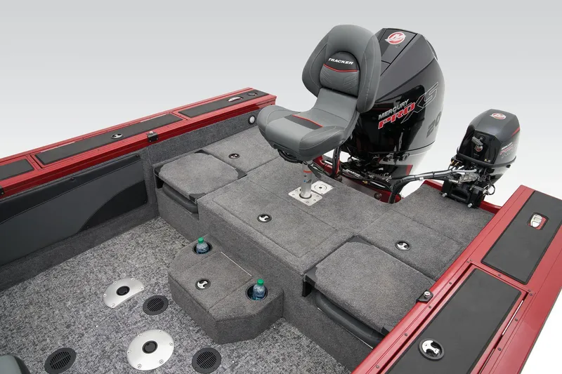 Slide: The Image of Tracker Targa V-19 Combo 2025 - 63