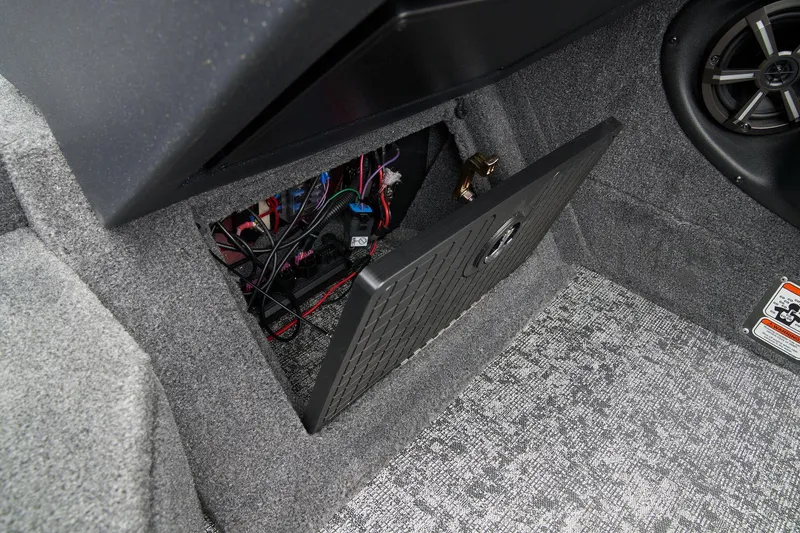 Slide: The Image of Tracker Targa V-19 Combo 2025 - 42