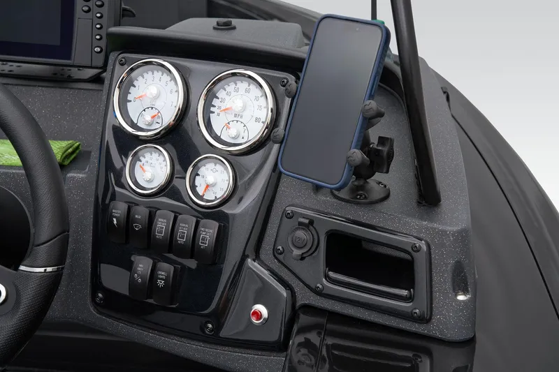 Slide: The Image of Tracker Targa V-19 WT 2025 - 50