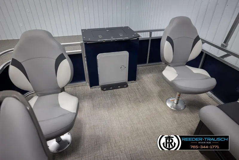 Slide: The Image of 2025 Avalon VEN RF interior with modern seating and sleek design. - 22