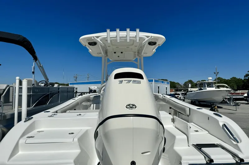 Slide: The Image of Sea Pro 219 CC 2019 - 5