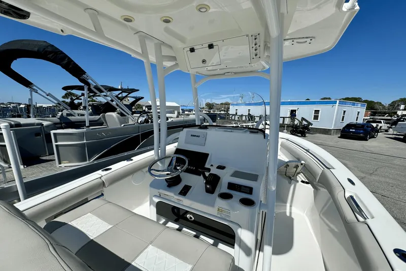 Slide: The Image of Sea Pro 219 CC 2019 - 9