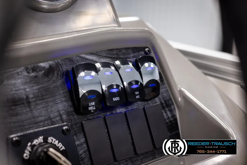 Slide: The Image of Control panel of 2025 Avalon VEN RF boat with labeled switches and start button. - 31