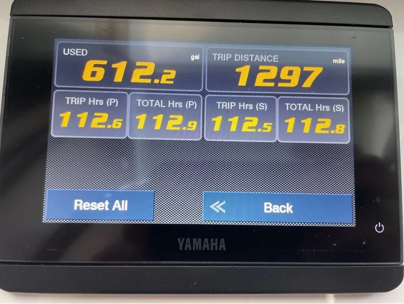 Slide: The Image of Sea Hunt Ultra 265 SE 2023 - 33