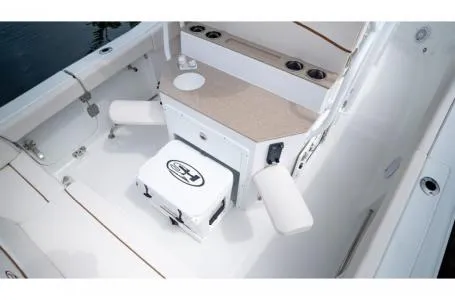 Slide: The Image of Sea Hunt Ultra 265 SE 2023 - 5