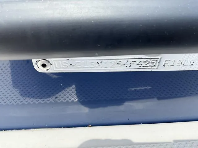 Slide: The Image of Bayliner Element E18 2025 - 11