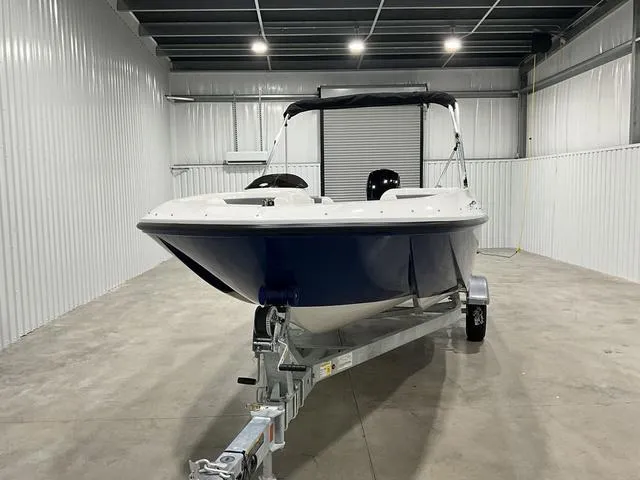 Slide: The Image of Bayliner Element E18 2025 - 2