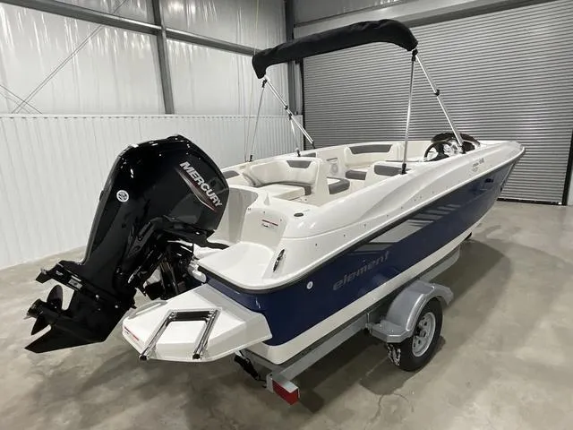 Slide: The Image of Bayliner Element E18 2025 - 6