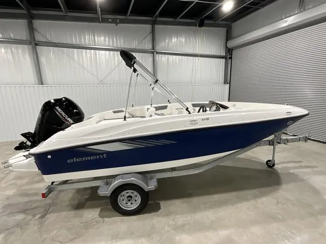 Slide: The Image of Bayliner Element E18 2025 - 7