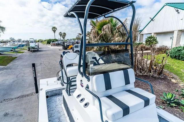 Slide: The Image of Majek 25 ILLUSION 2024 - 17