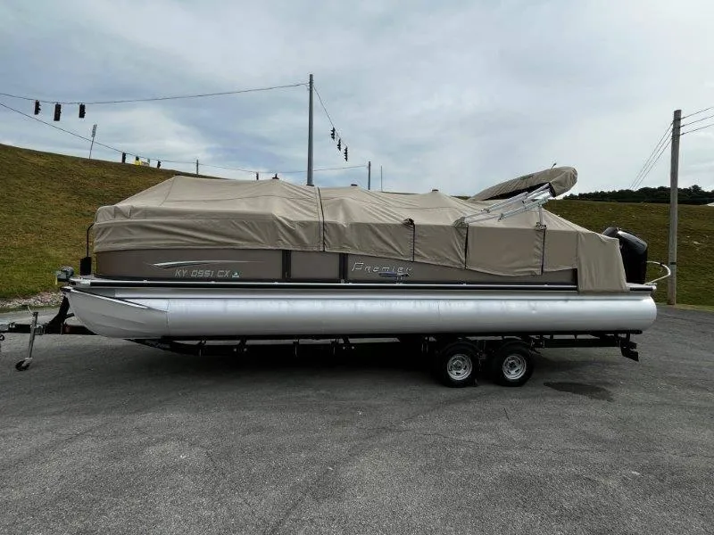 Slide: The Image of Premier 250 Grand Majestic 2021 - 109