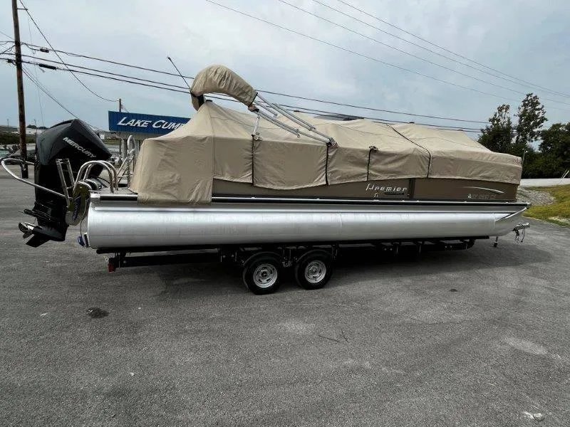 Slide: The Image of Premier 250 Grand Majestic 2021 - 112