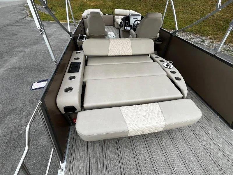 Slide: The Image of Premier 250 Grand Majestic 2021 - 53