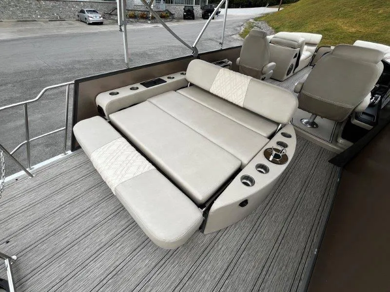 Slide: The Image of Premier 250 Grand Majestic 2021 - 57