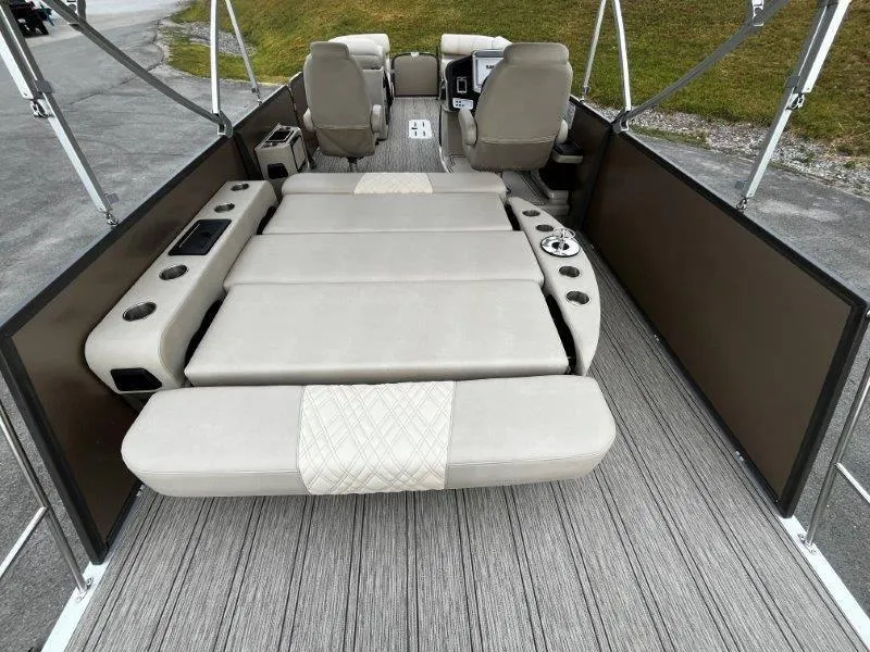 Slide: The Image of Premier 250 Grand Majestic 2021 - 78