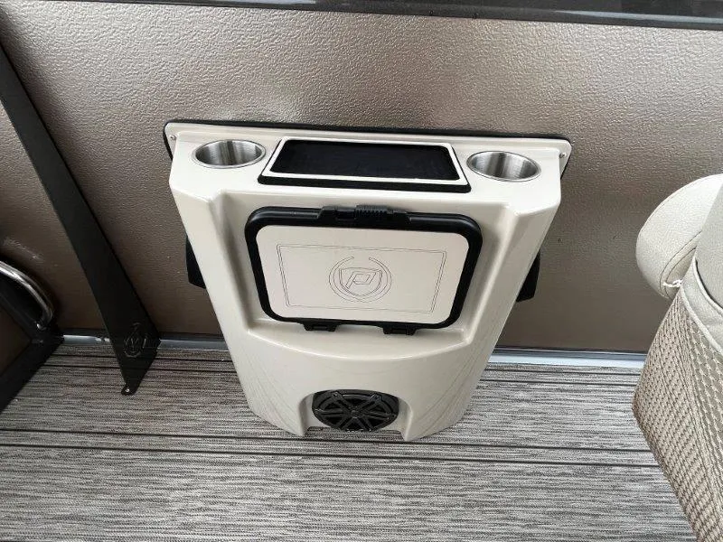 Slide: The Image of Premier 250 Grand Majestic 2021 - 80