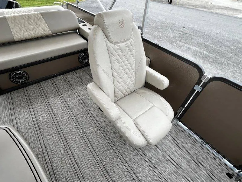 Slide: The Image of Premier 250 Grand Majestic 2021 - 84