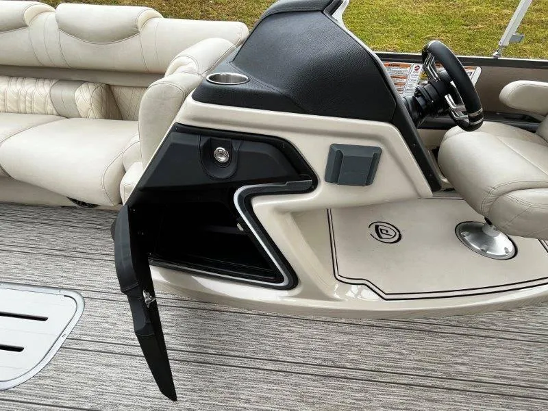 Slide: The Image of Premier 250 Grand Majestic 2021 - 85