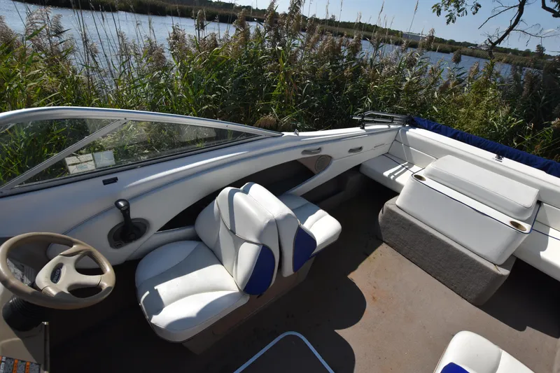 Slide: The Image of Bayliner 212 Capri 2003 - 20
