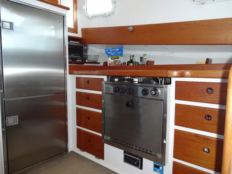 Slide: The Image of Jarvis Newman Newman 46 Down Easter 1982 - 107