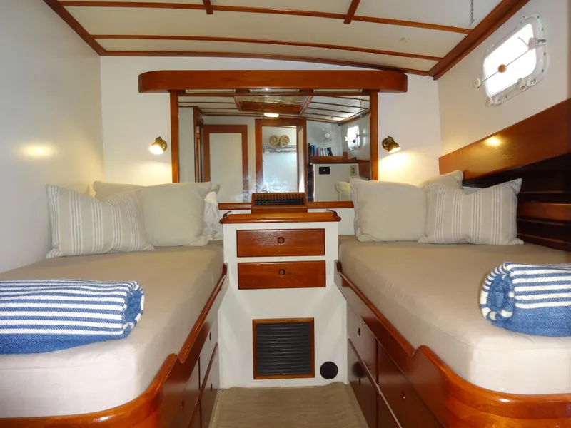 Slide: The Image of Jarvis Newman Newman 46 Down Easter 1982 - 124