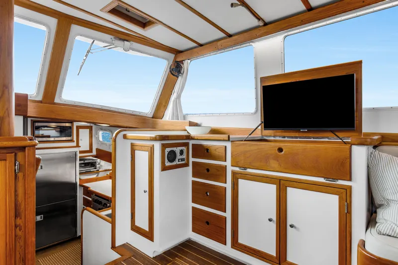 Slide: The Image of Jarvis Newman Newman 46 Down Easter 1982 - 14