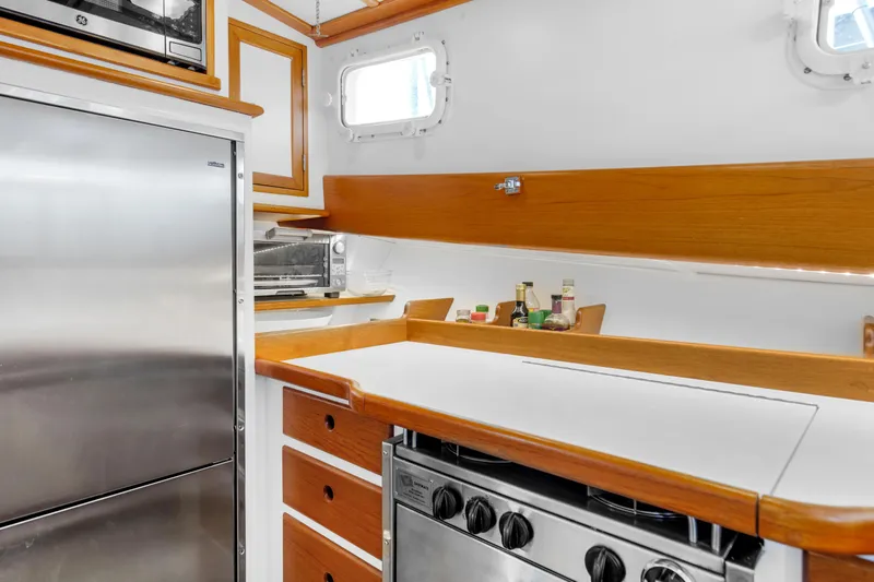 Slide: The Image of Jarvis Newman Newman 46 Down Easter 1982 - 15