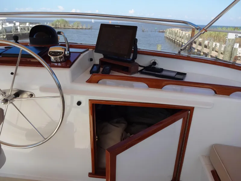 Slide: The Image of Jarvis Newman Newman 46 Down Easter 1982 - 180