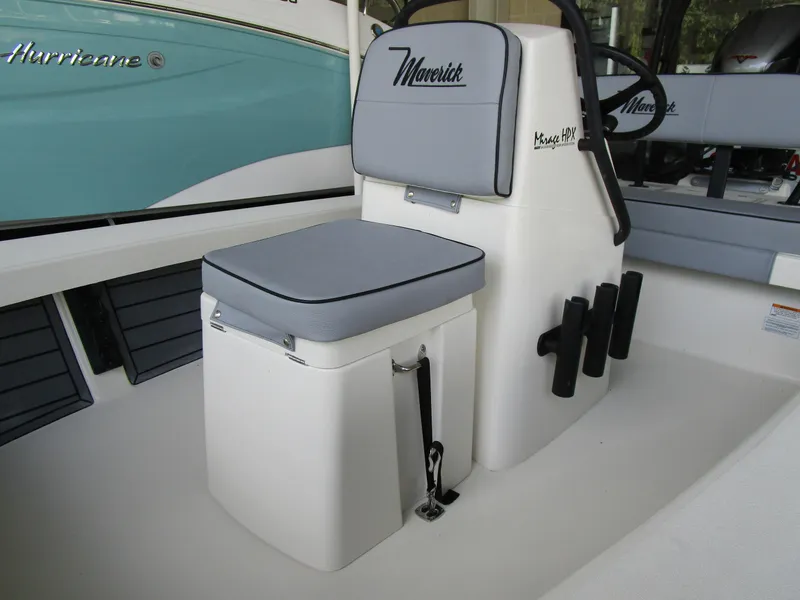 Slide: The Image of Maverick 18 HPX-V 2026 - 10