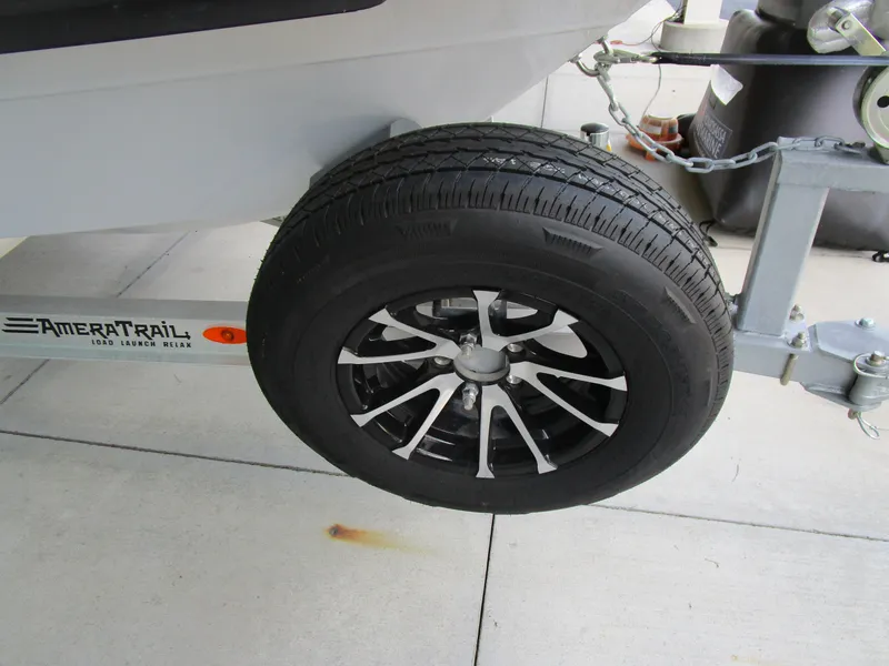 Slide: The Image of Maverick 18 HPX-V 2026 - 12