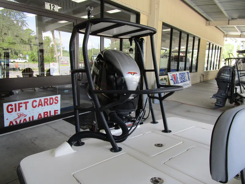 Slide: The Image of Maverick 18 HPX-V 2026 - 5