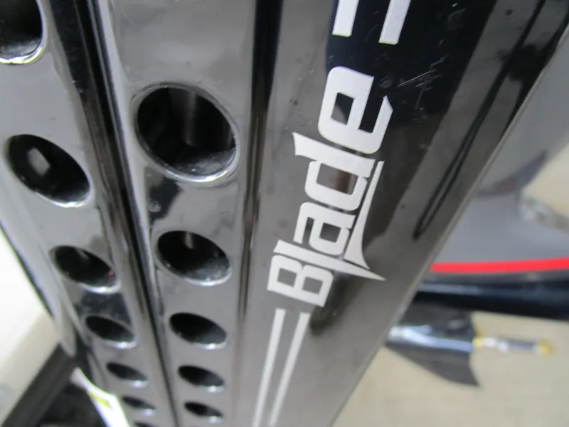 Slide: The Image of Maverick 18 HPX-V 2026 - 7