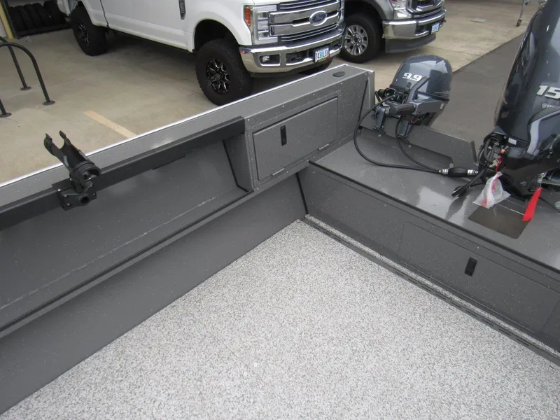 Slide: The Image of Alumaweld Adventurer 22 2026 - 10