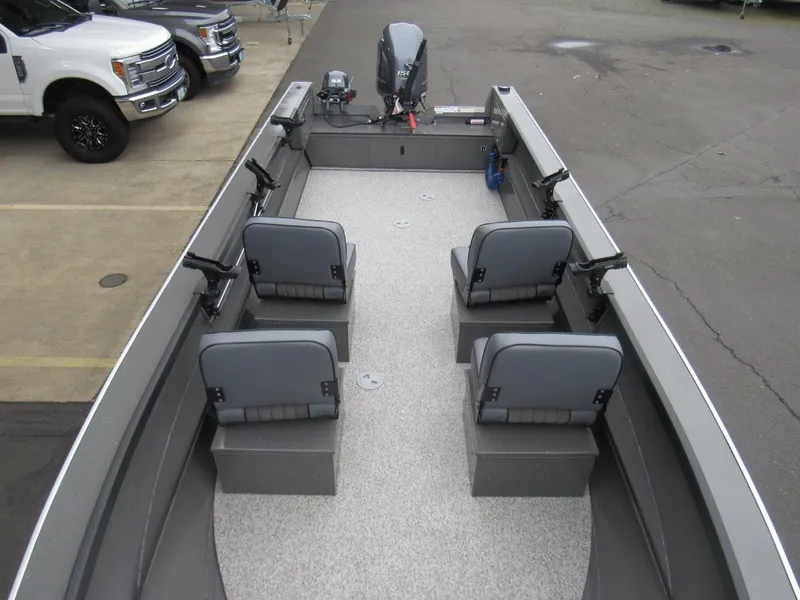 Slide: The Image of Alumaweld Adventurer 22 2026 - 15