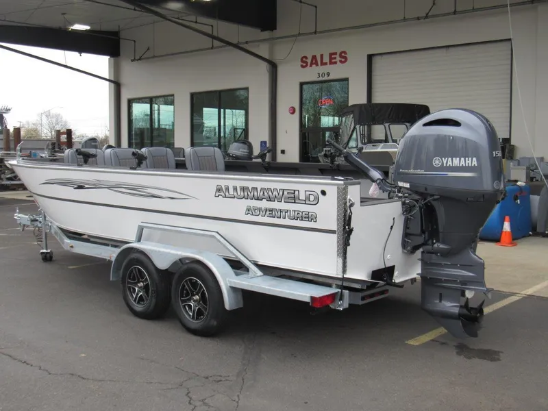 Slide: The Image of Alumaweld Adventurer 22 2026 - 3